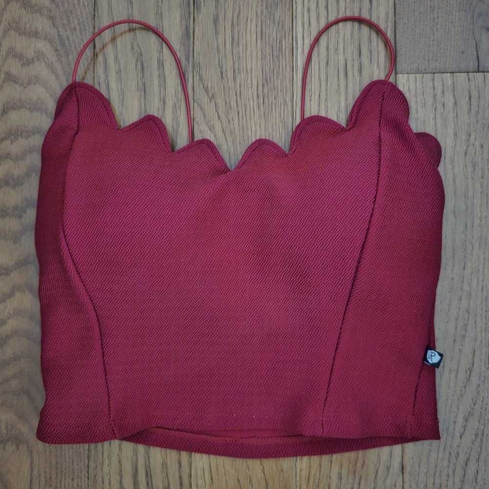 Rosetta Red Scalloped Crop Top Size S
